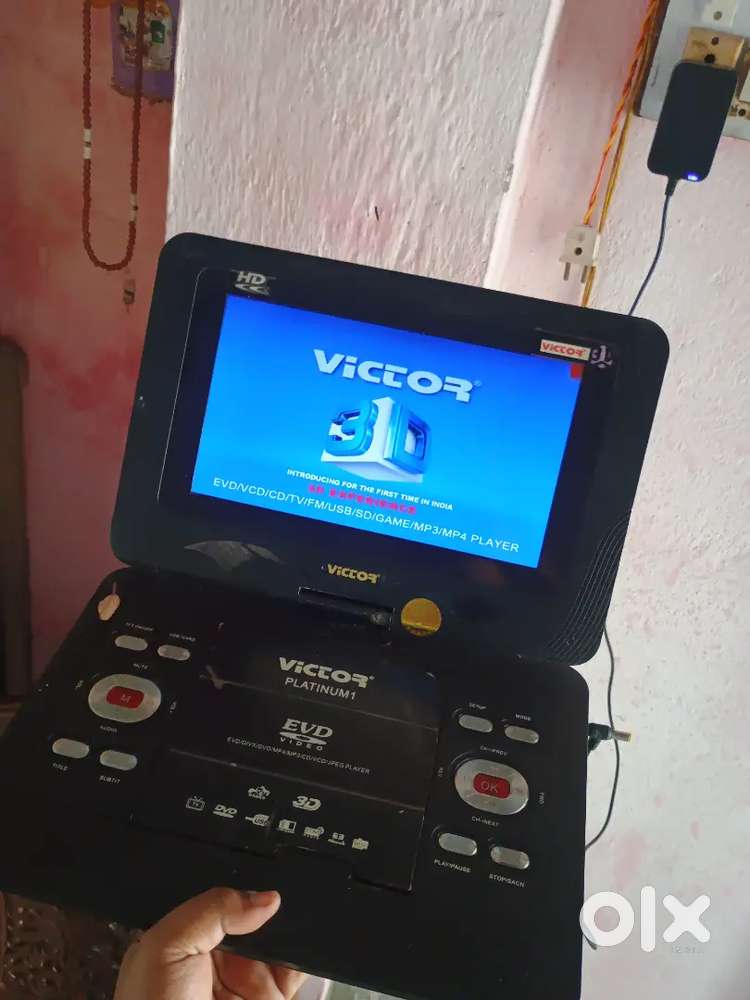 Victor Platinum 1 EVD/VCD/CD/TV/FM/USB/SD/GAME/MP3/MP4 Player.