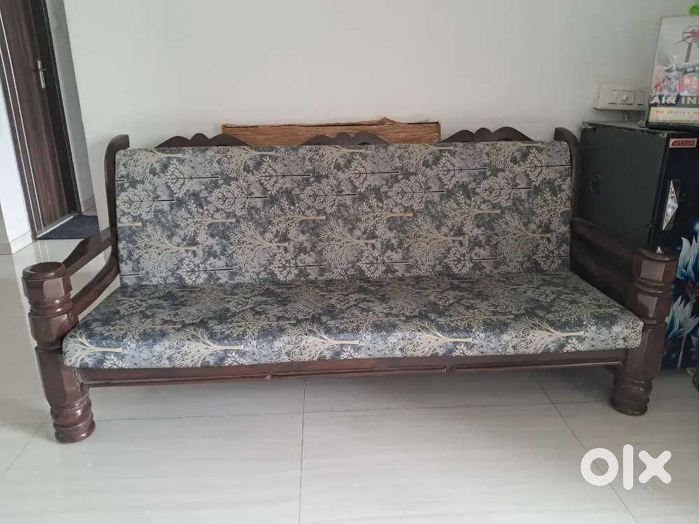 Modern 3 seater sofa