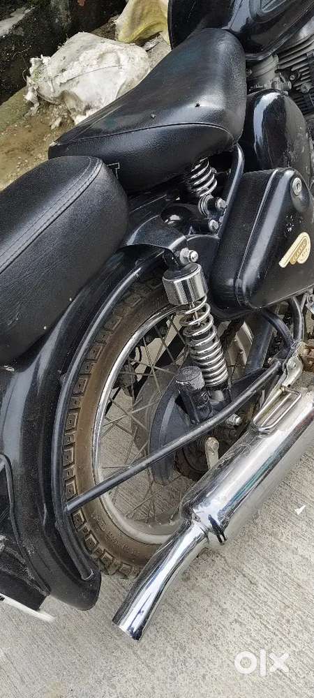 Dono tyre abhi Dale H gadi kisi ko bhi dikha do koi pesa ni lagna h ok