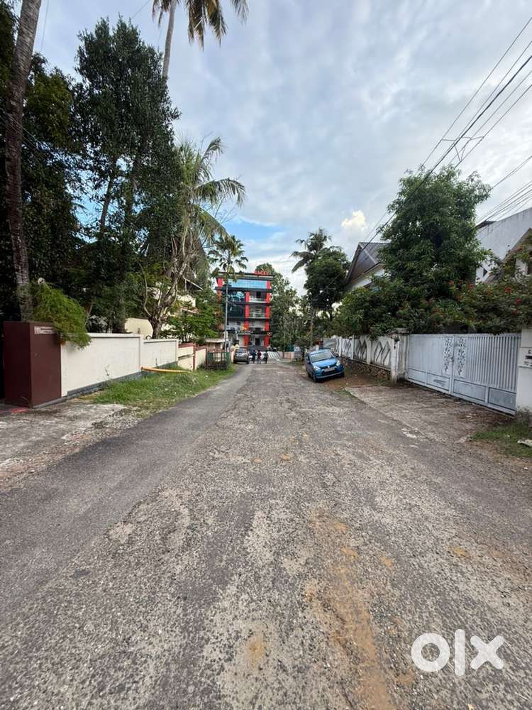 Paruthippara muttada santosh nagar 17 cent