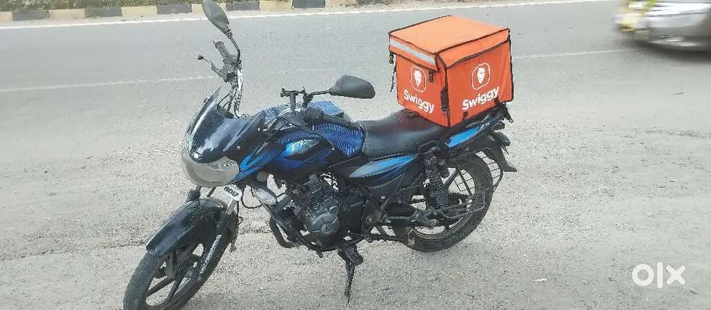 Self starter and running condition with helmet and phone holder.