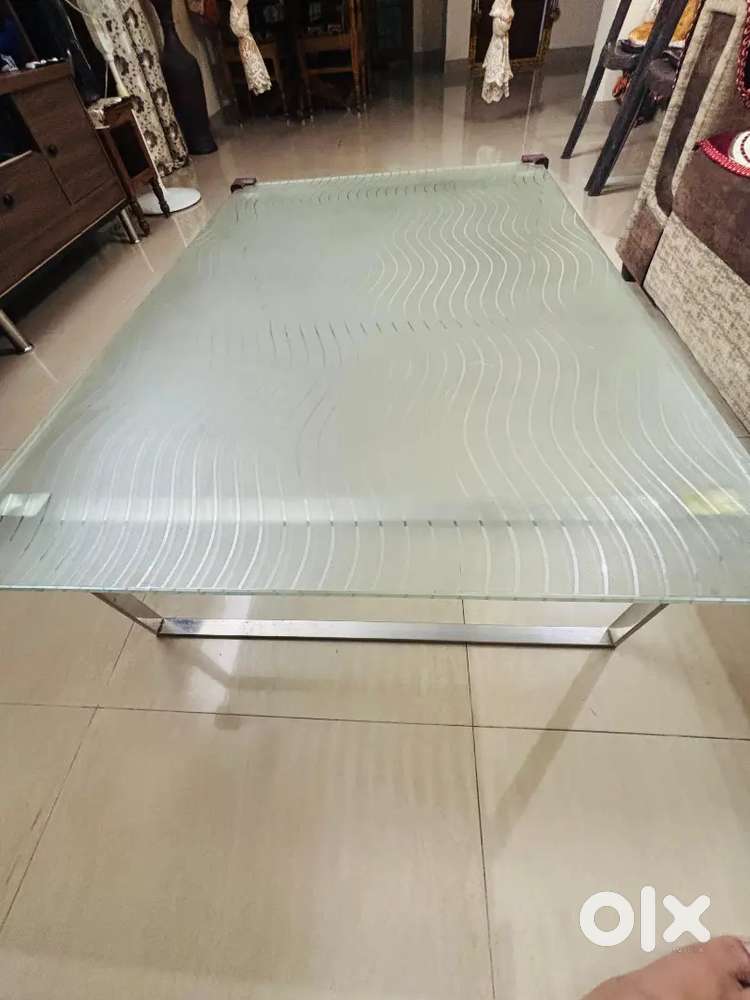 Well maintained center table/teapoy for sale