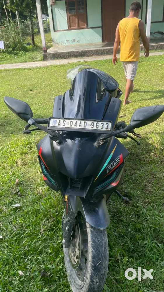 Yamaha R15 V4 ,2.5 years old(good condition)