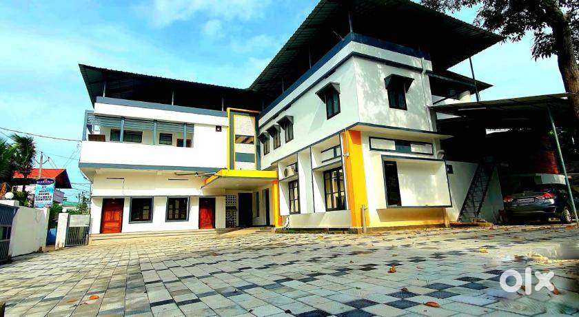 ബാച്ചിലേഴ്സിന് സിംഗിൾ റൂം 5500 TO 7000 റെന്റ്  അഡ്വാൻസ് രണ്ടുമാസം