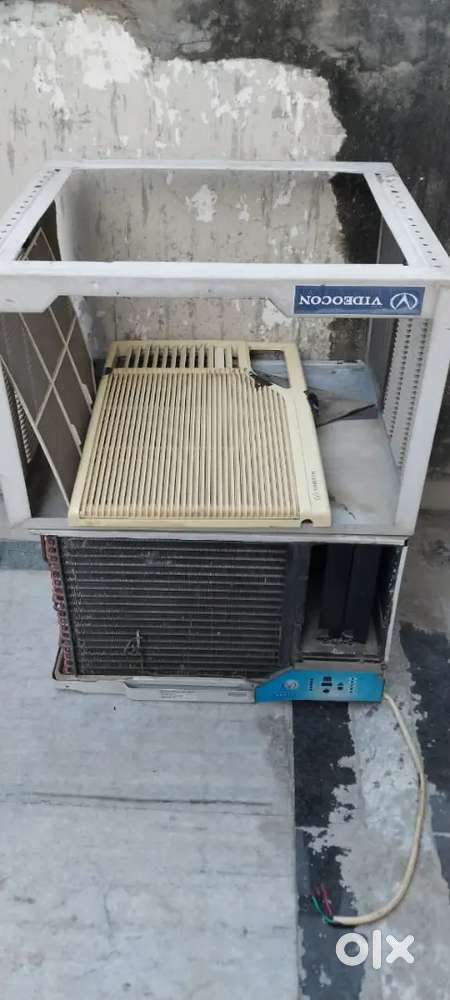 चालू हालत वाला इस्तेमाल किया हुआ Window AC