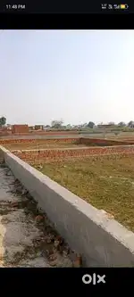 250 gaj ka Badhya plote hai do rasto ka   .100 gaj bhi sale kar dunga