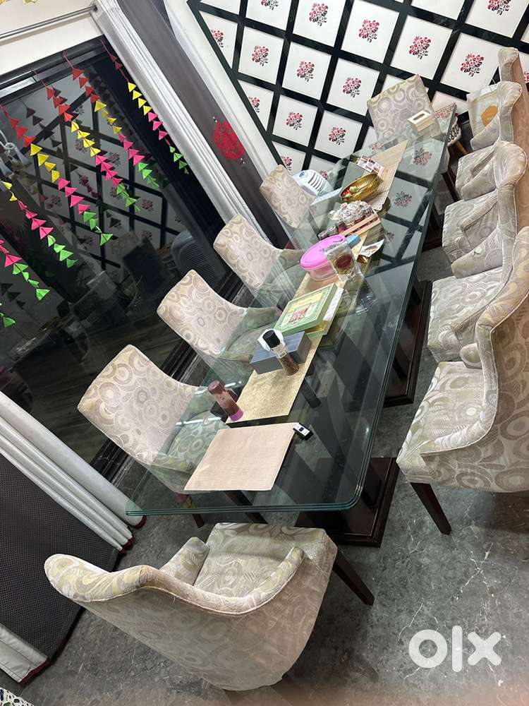 Dining table with 10 chair