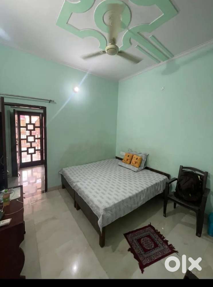 2 Room set available for rent