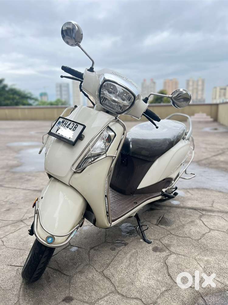 Top Model Bluetooth version Excellent condition Access 125