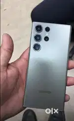 Samsung' s23 ultra only 4 month old with bill box warranty