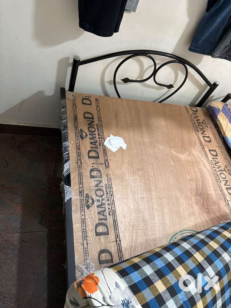 2 x Single bed for sale