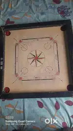 Carrom board
