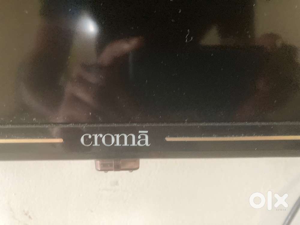Croma 50” LED Smart TV for sale