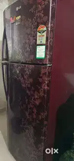 LG Double door fridge in very good condition. X