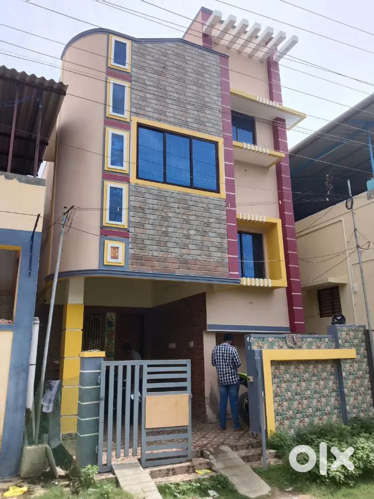 Duplex house for lease