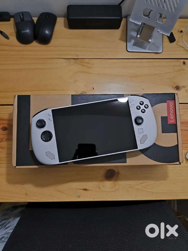 Lenovo Legion Go S Gaming Handheld Touchscreen 120Hz AMD Ryzen Z2