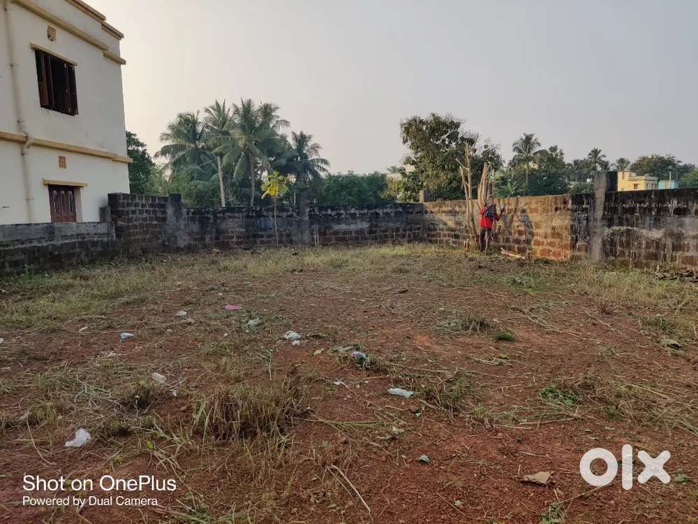 Commercial Boundary wall plot for Rent