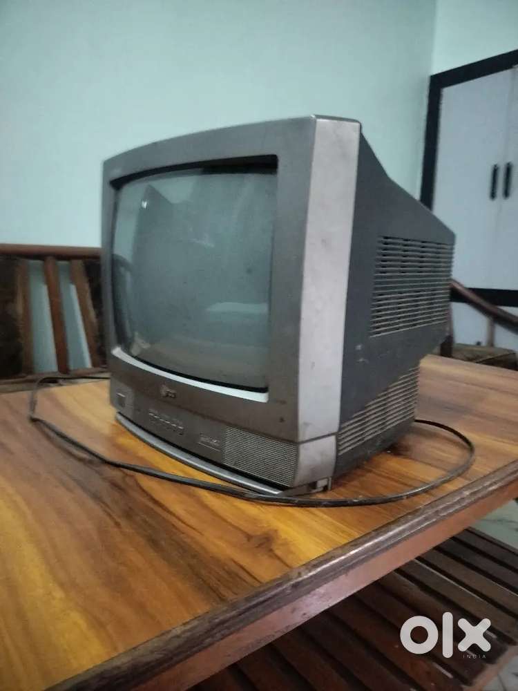Old CRT tv