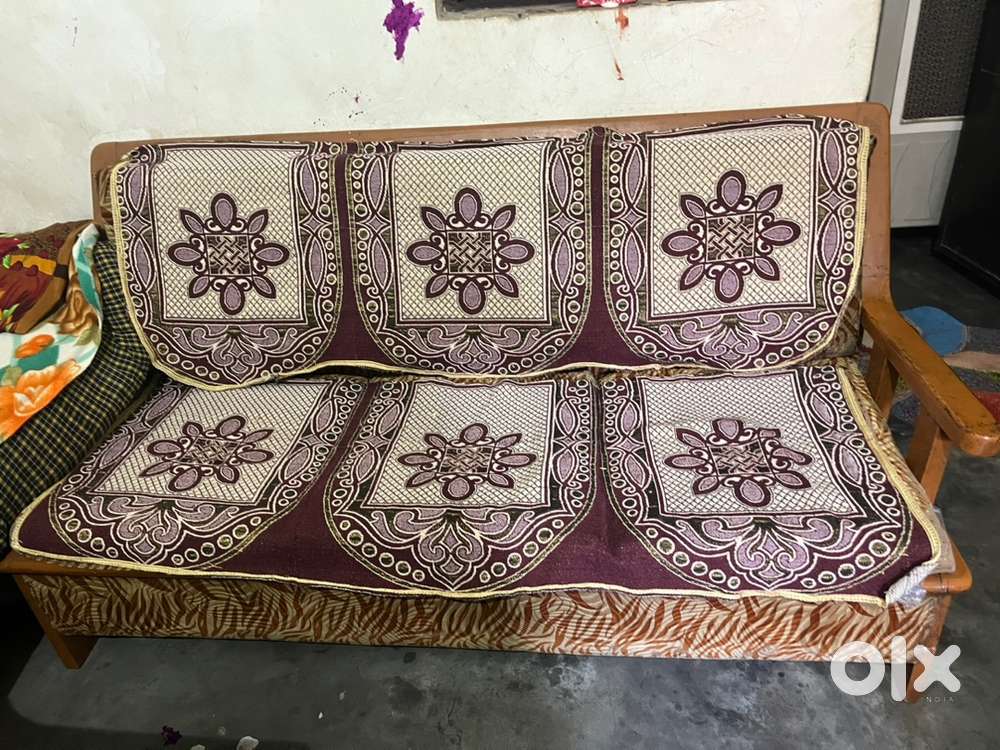 5 Seater sofa