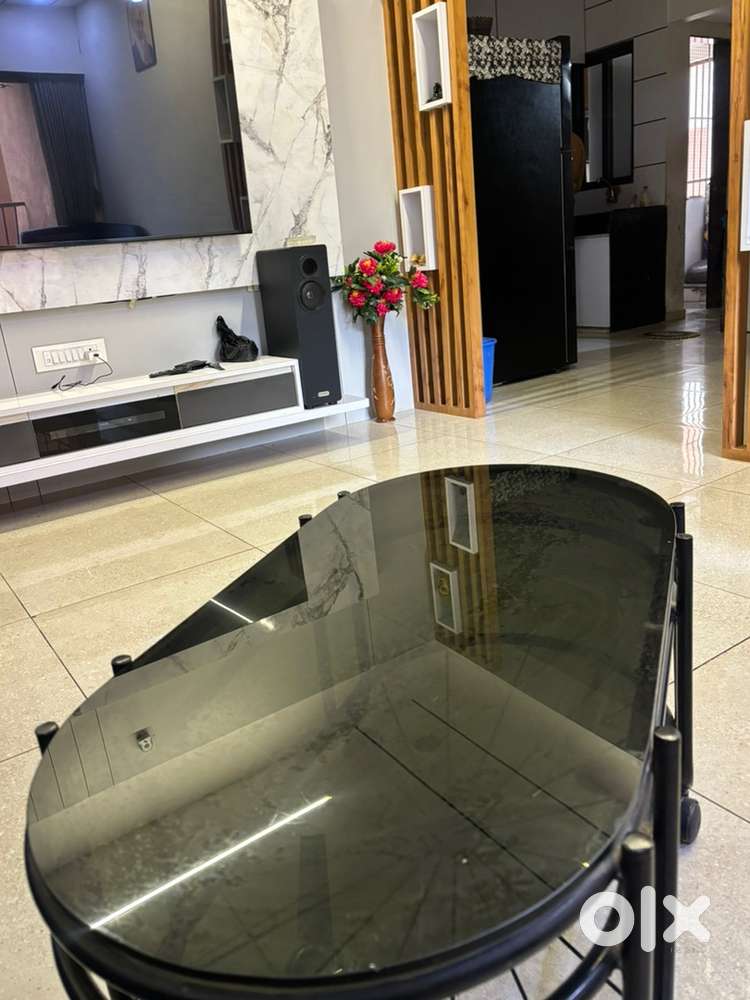 Centre table