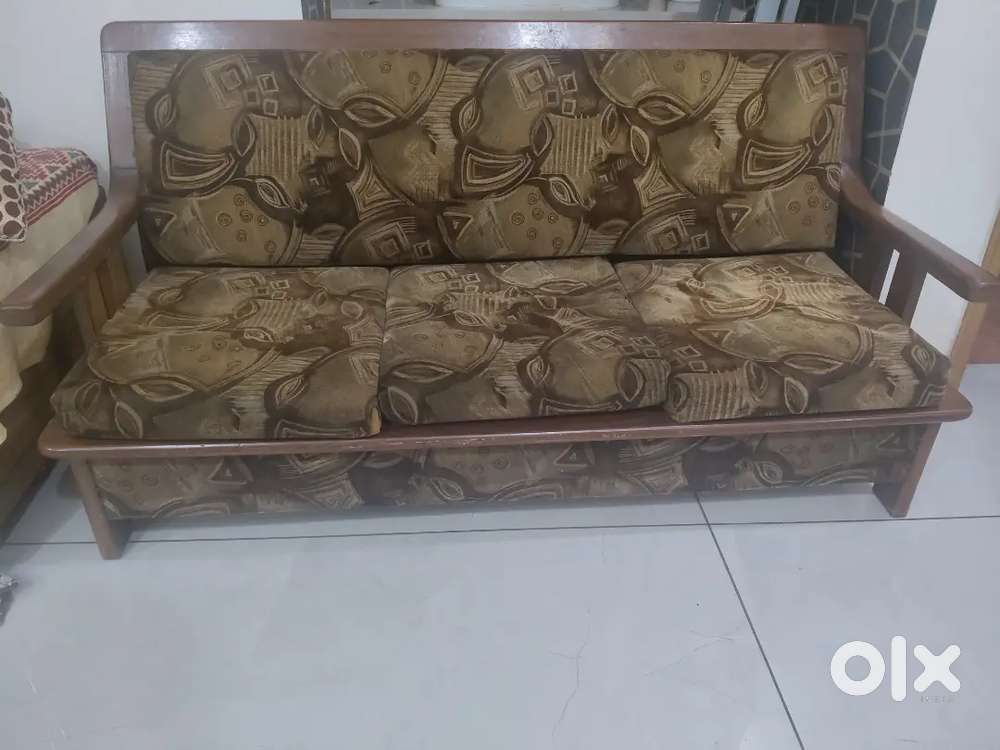Sofa set for sale- In good condition