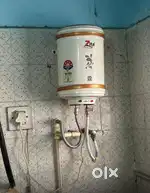 10 litre running and new condition gyeser 10 litre