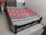 Rot Iron bed