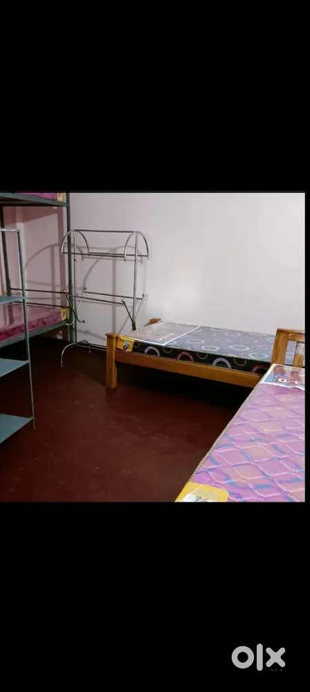 ROSE GARDENS PG (PG girls and women)