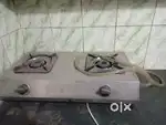 Gas stove two burners in Gud condition