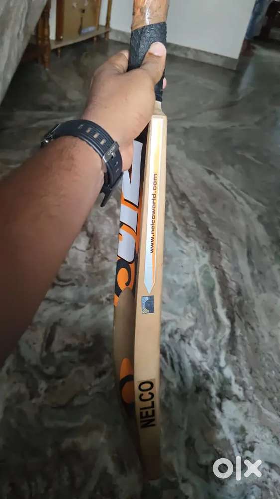 Cricket bat