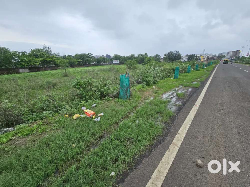 Well-located commercial plot up for sale