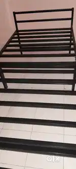 Metal frame bed