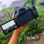 DSLR camera canon EOS 200D