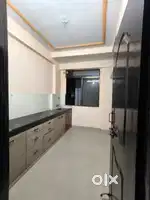 3BHK FLAT AVAILABLE HAI MAHAVEER NAGAR FAMILY