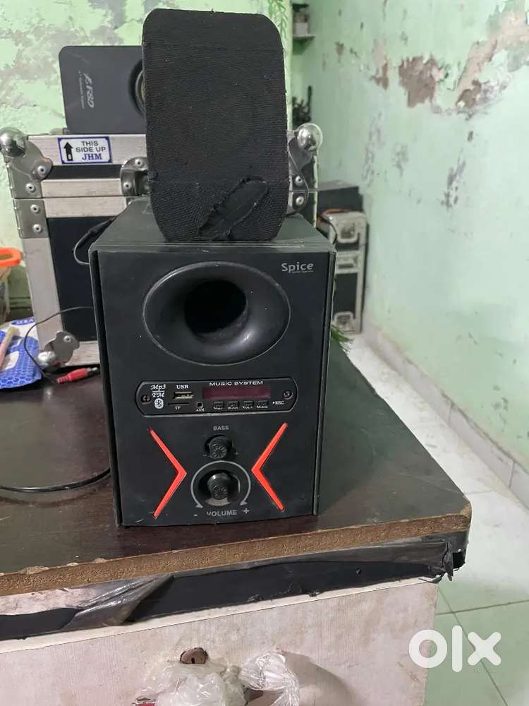 Home theatre 1 woofers 1 speakr Bluetooth usb aux