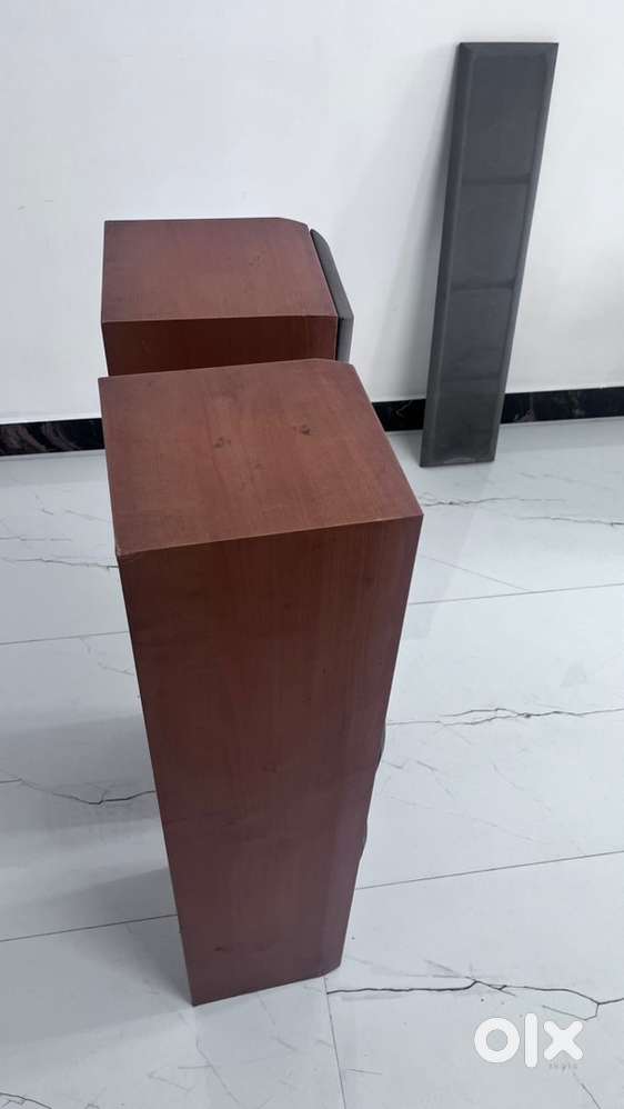  Sony 3-Way Tower Speakers  180W  Excellent Condition  Deep Bass