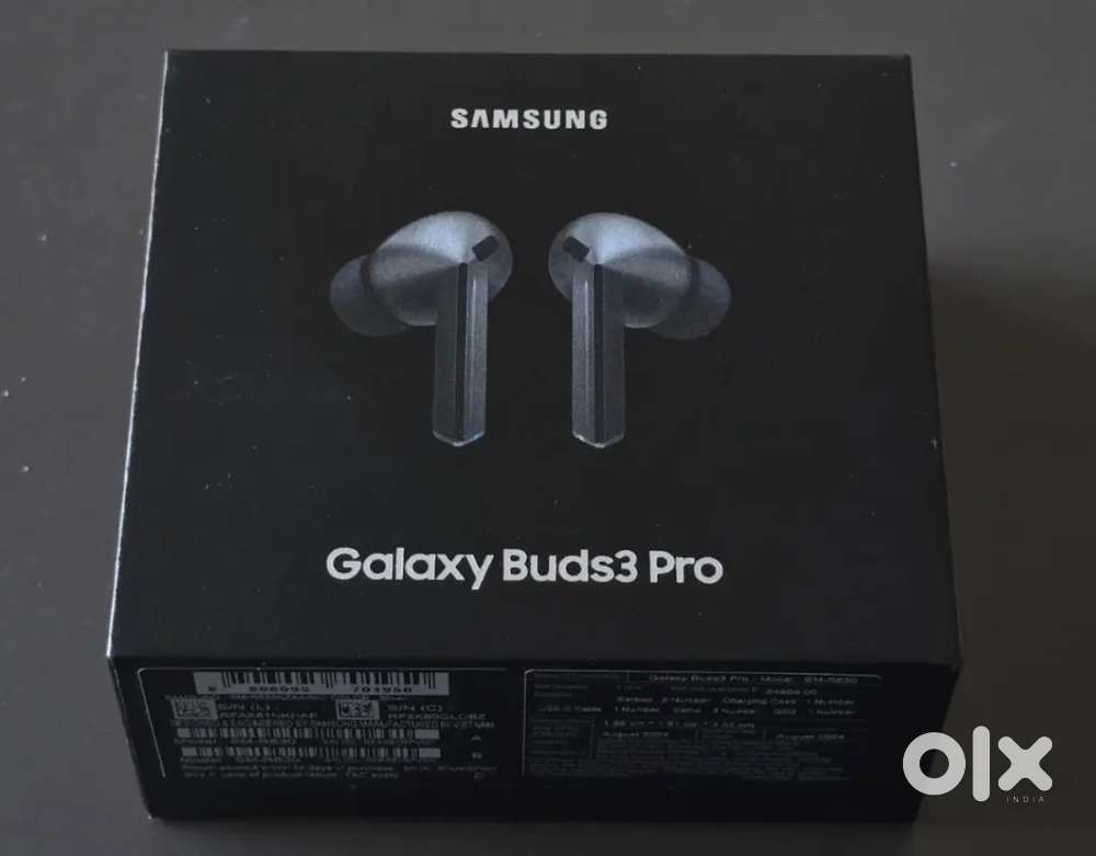 2 months old Galaxy buds 3 pro just new not very used