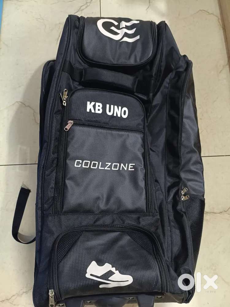 ORIGINAL GE cricket kit bag (with trolley)