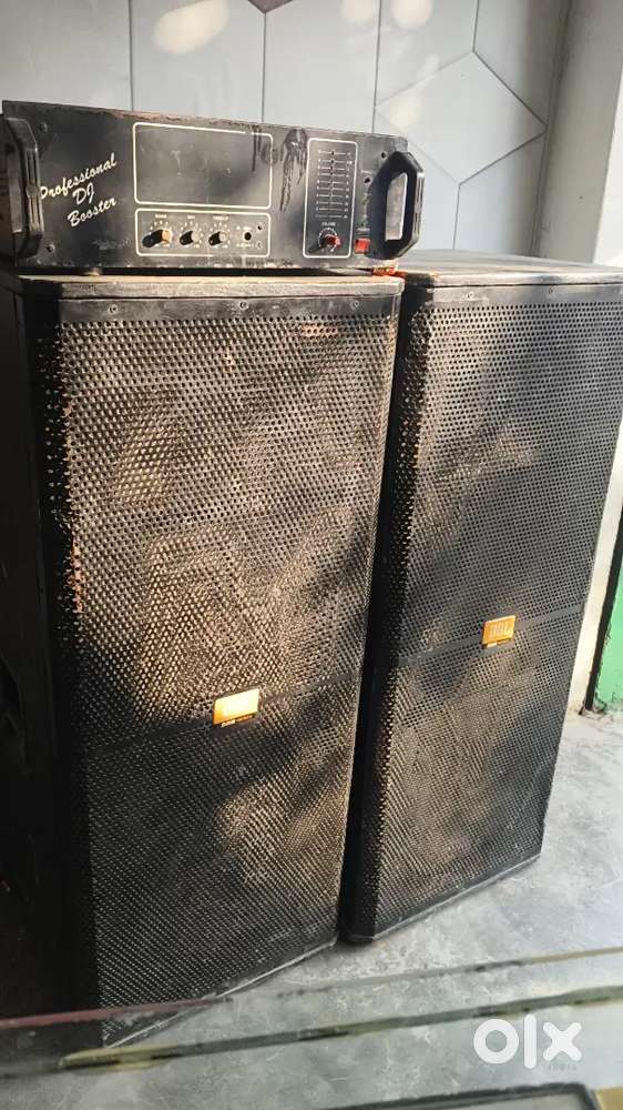 1000 watt dj spker or machine