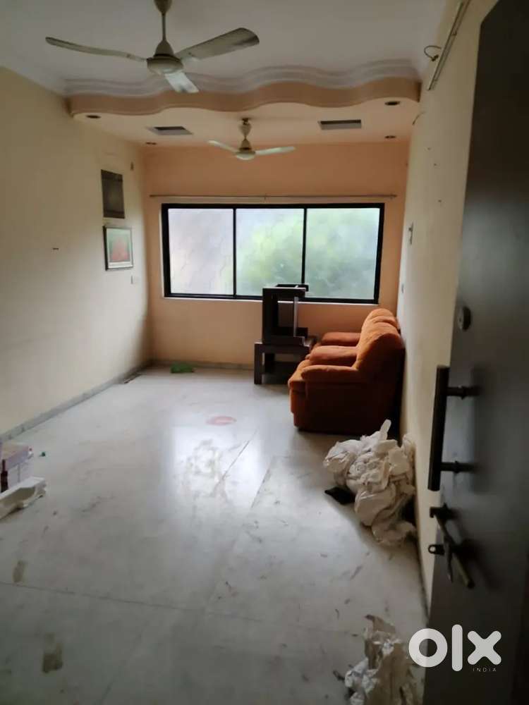 Furnished 2.5 bhk flat prime location of giripeth malik mauja property