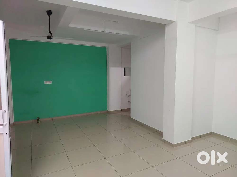 500 square feet office space