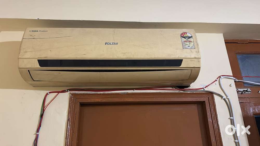 AC 1.5 ton good working