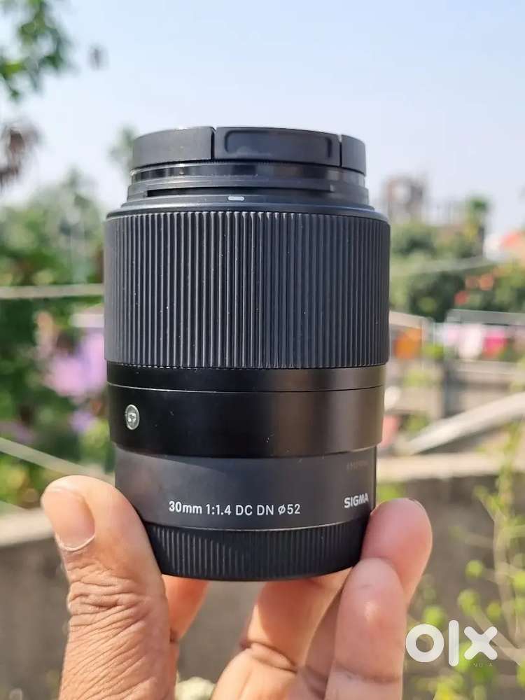 Sigma 30 mm f/1.4 DC DN Contemporary Lens for Sony E-Mount - Black