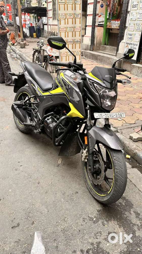 CB HORNET 160R