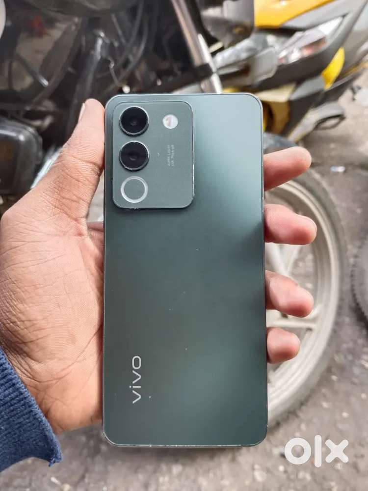Vivo Y200 5G        8+8/256