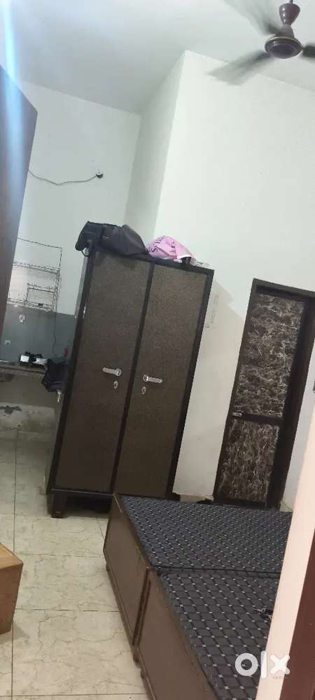 Single room only for girl sharing room