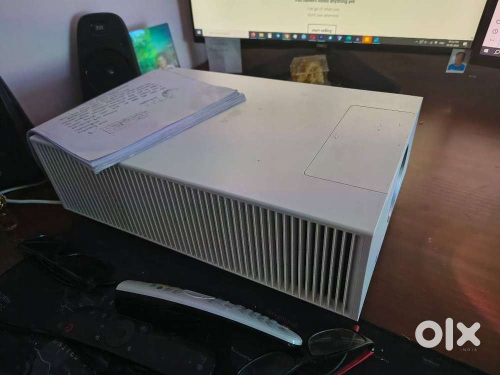 LG Cine Beam 4K UHD projector  4k projector