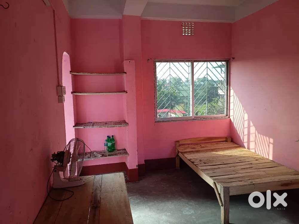 Single room for girls