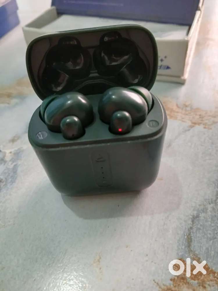 Boat earbuds