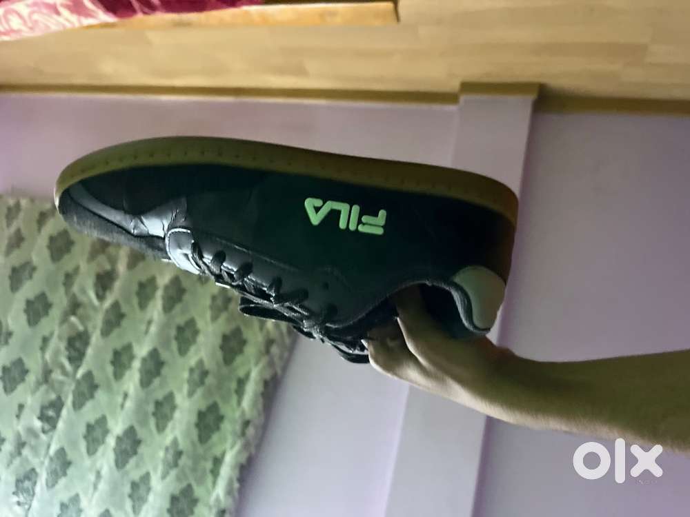 Second hand shoes for sale